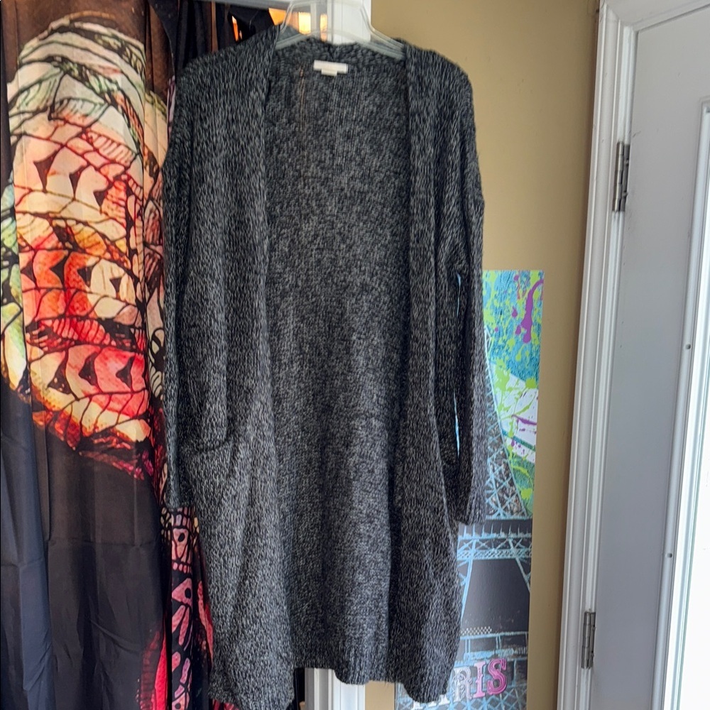 Women's H&M black, white and gray cardigan Sweater S